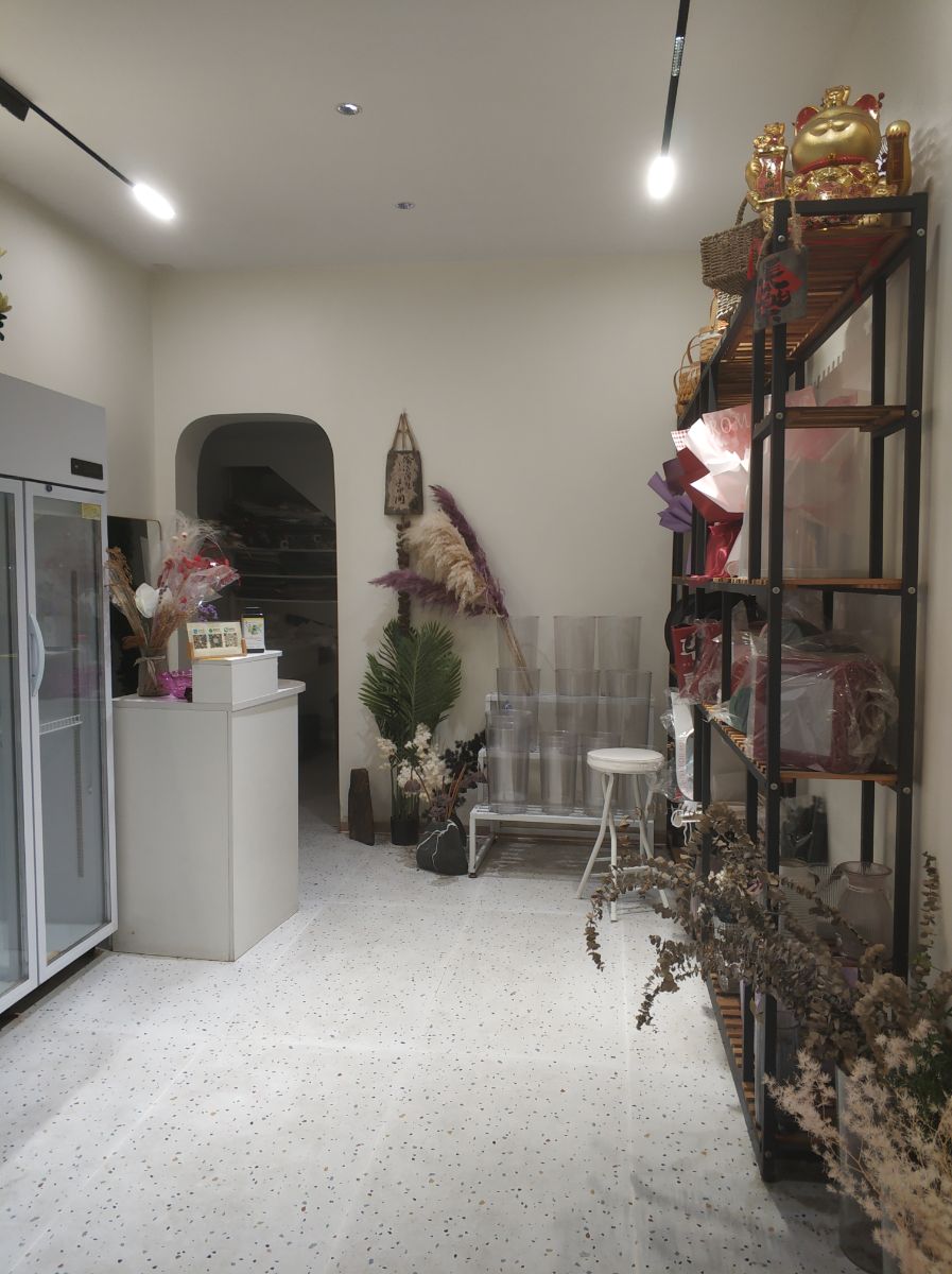 鲜花店铺转让，接手就可经营