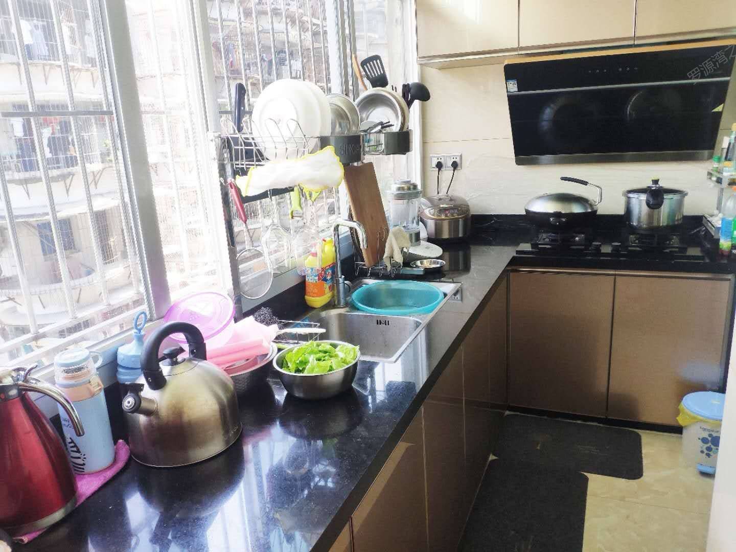 金凤小区精装2房出租