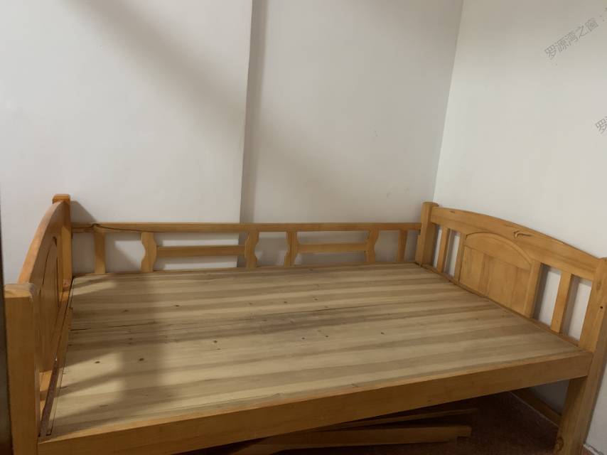 东方新城B区两房一厅出租