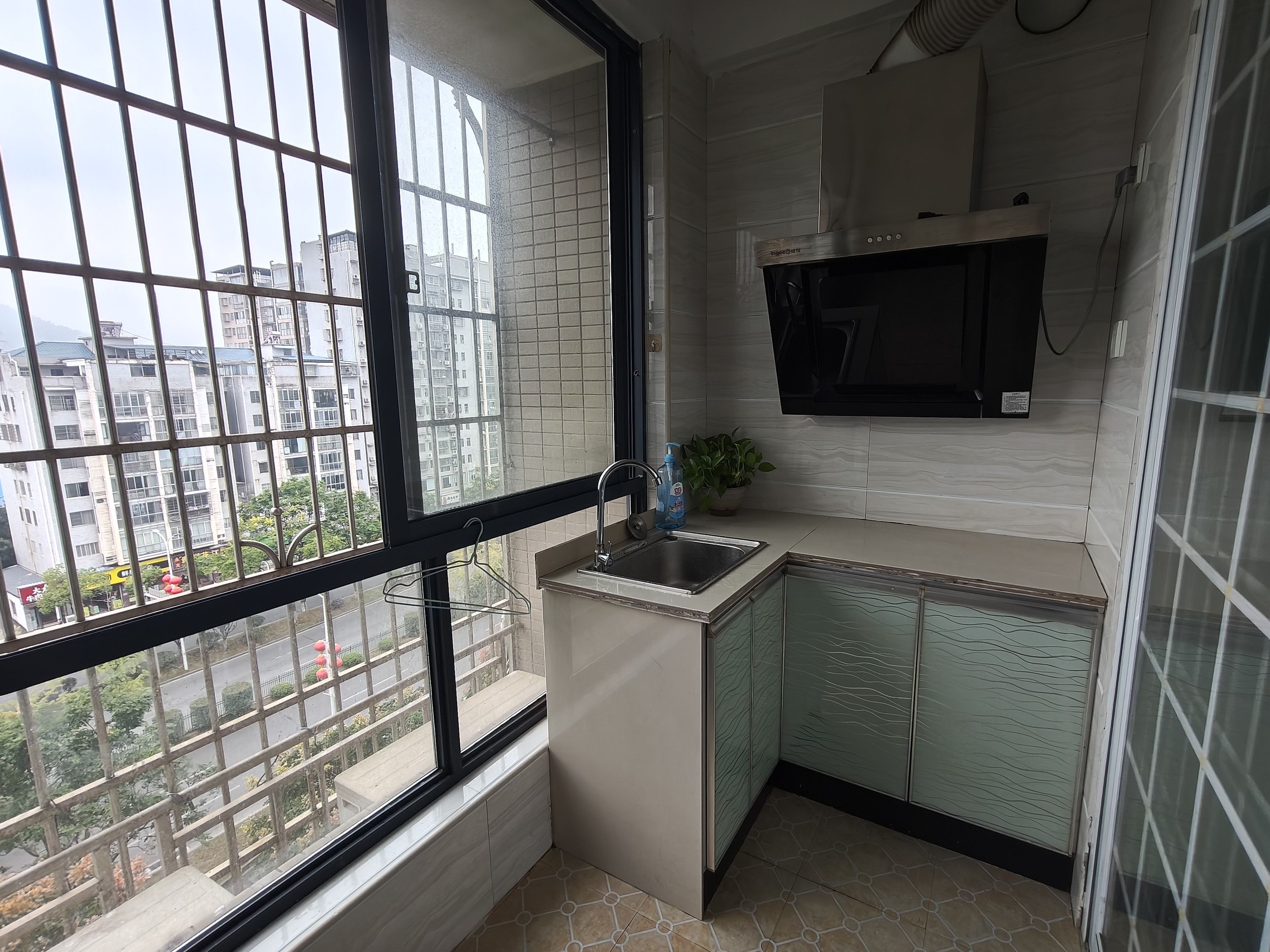 出租【天虹旁边东玉铂郡】电梯公寓