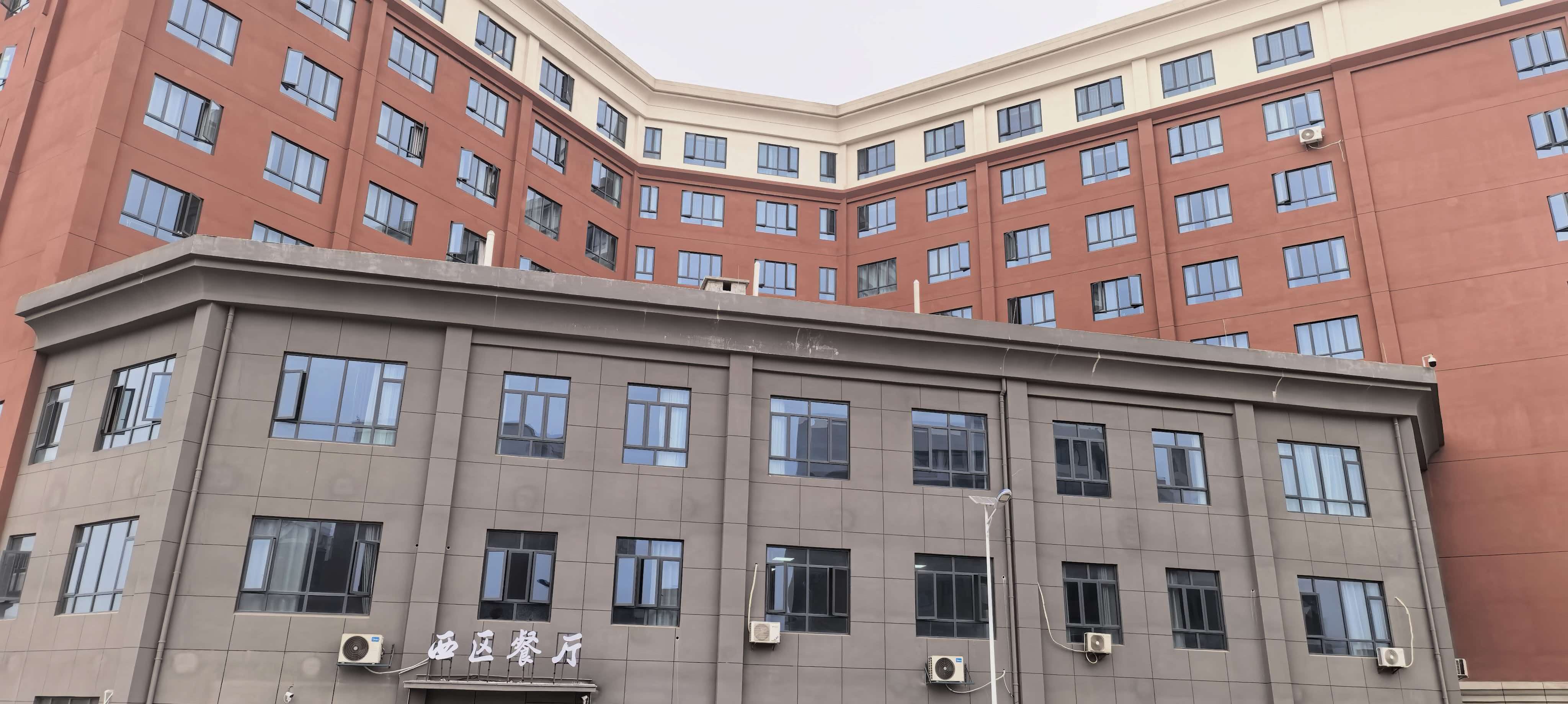 高校食堂档口出租