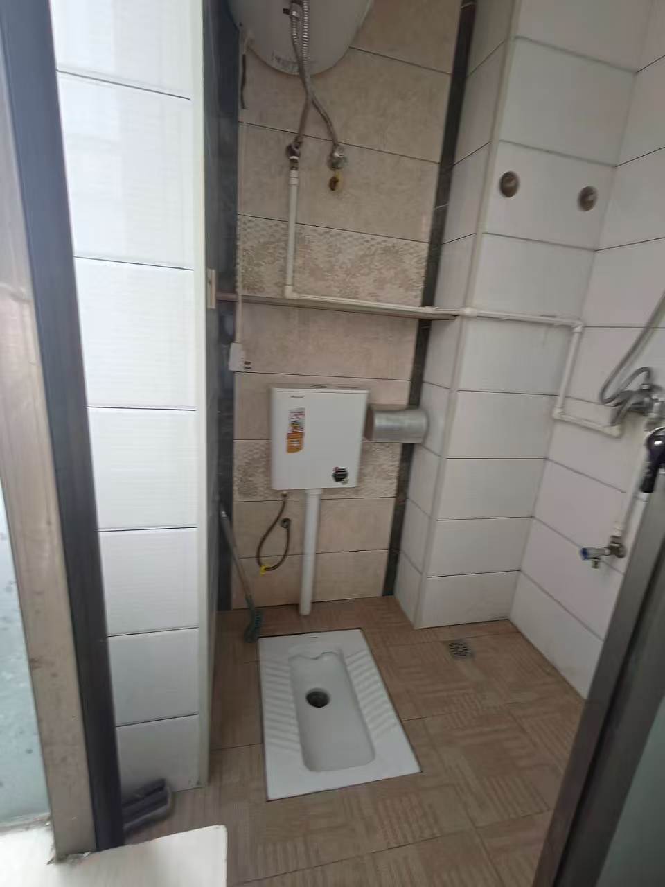 出租【汉塘小区性价比高的电梯单间】带独立厨卫