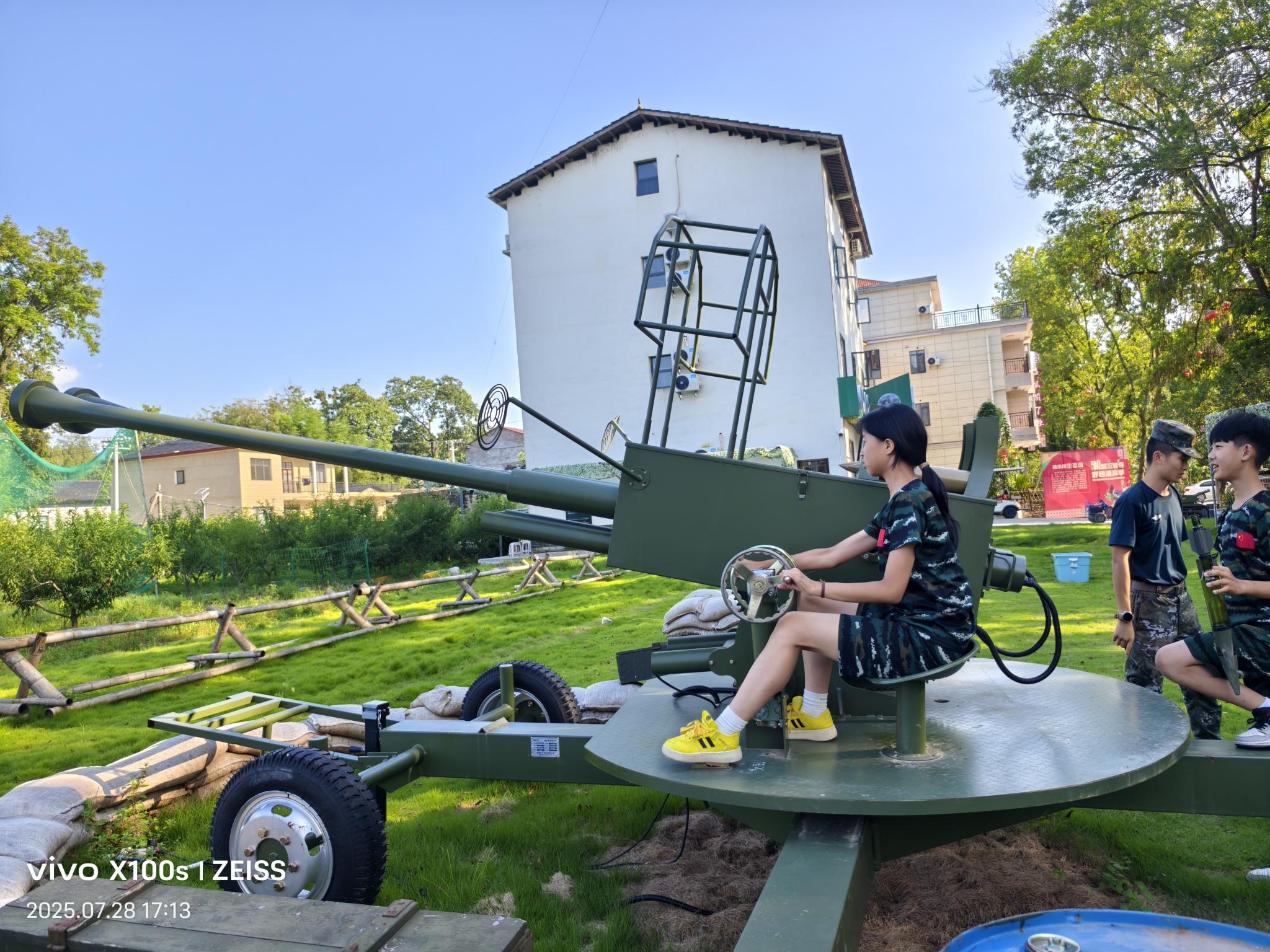 龙山·来凤家长注意！孩子沉迷手机、厌学逃课、叛逆顶嘴、自卑胆小管不住？【战狼特训营·暑期军事夏令营】十周年感恩招生开启深耕青少年叛逆矫正10年，军事化管理+心理疏导+感恩教育三位一体戒掉网瘾陋习 改掉...