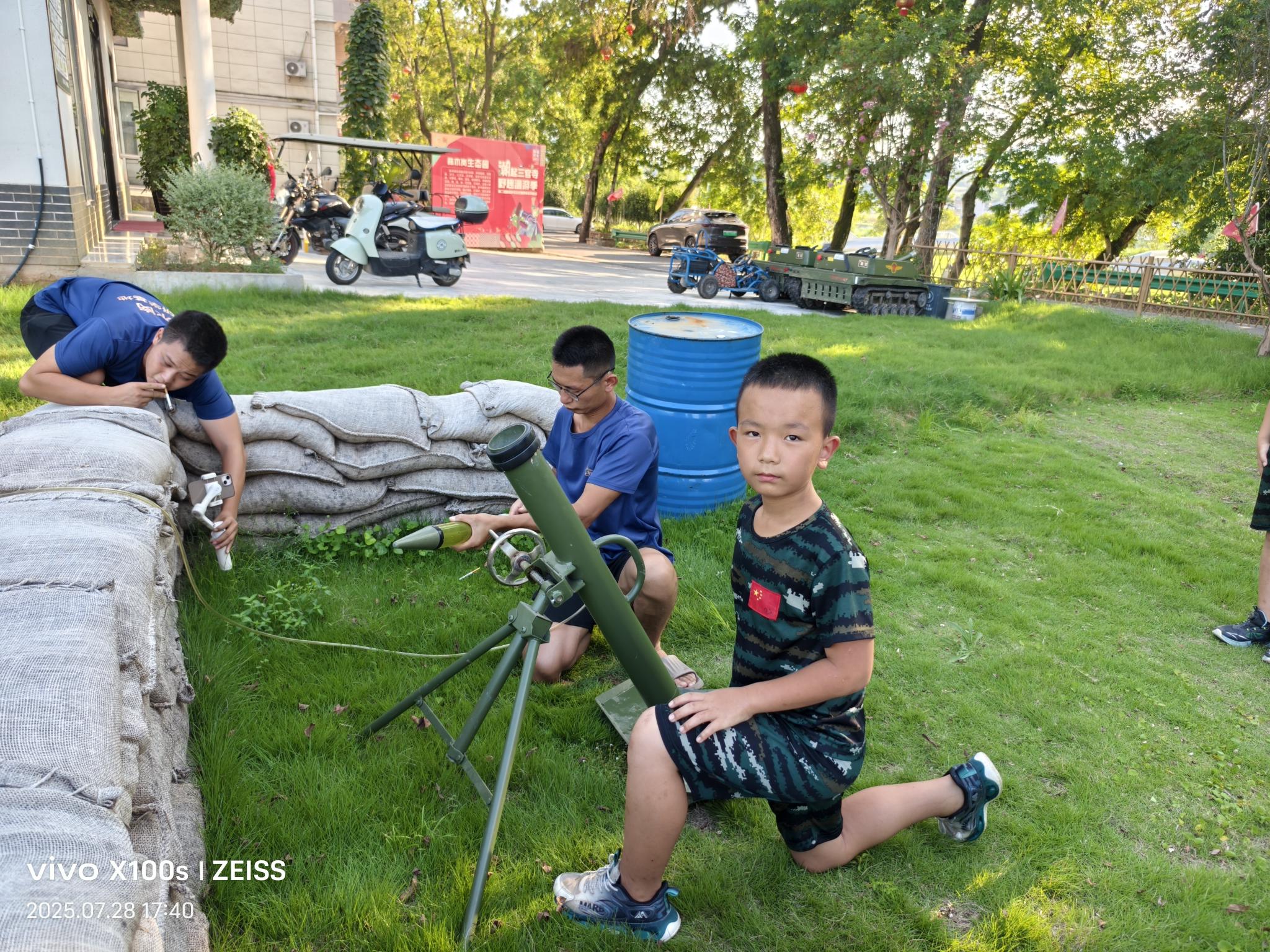 龙山·来凤家长注意！孩子沉迷手机、厌学逃课、叛逆顶嘴、自卑胆小管不住？【战狼特训营·暑期军事夏令营】十周年感恩招生开启深耕青少年叛逆矫正10年，军事化管理+心理疏导+感恩教育三位一体戒掉网瘾陋习 改掉...