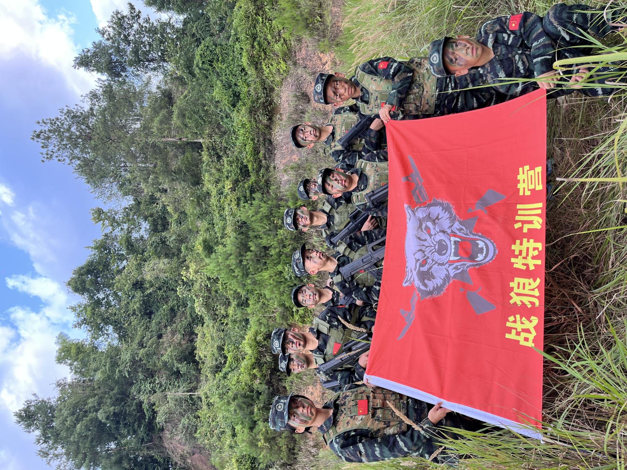 龙山·来凤家长注意！孩子沉迷手机、厌学逃课、叛逆顶嘴、自卑胆小管不住？【战狼特训营·暑期军事夏令营】十周年感恩招生开启深耕青少年叛逆矫正10年，军事化管理+心理疏导+感恩教育三位一体戒掉网瘾陋习 改掉...