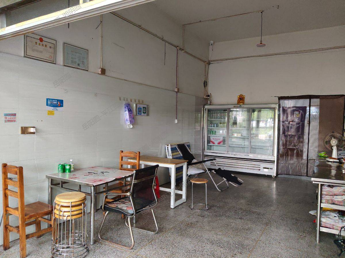 经营多年的大吉和特色意面店1万2转让,餐饮所有设备齐全,证照齐全,包技术
