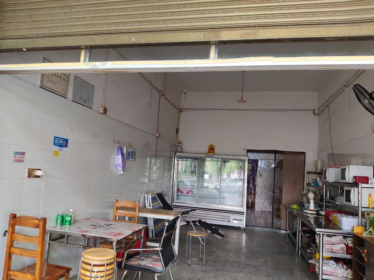 经营多年的大吉和特色意面店1万2转让，餐饮所有设备齐全，证照齐全，包技术