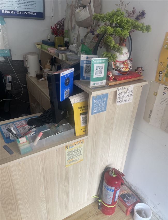 万岁山清明上河园附近民宿转让，是一个别墅，带个院子！