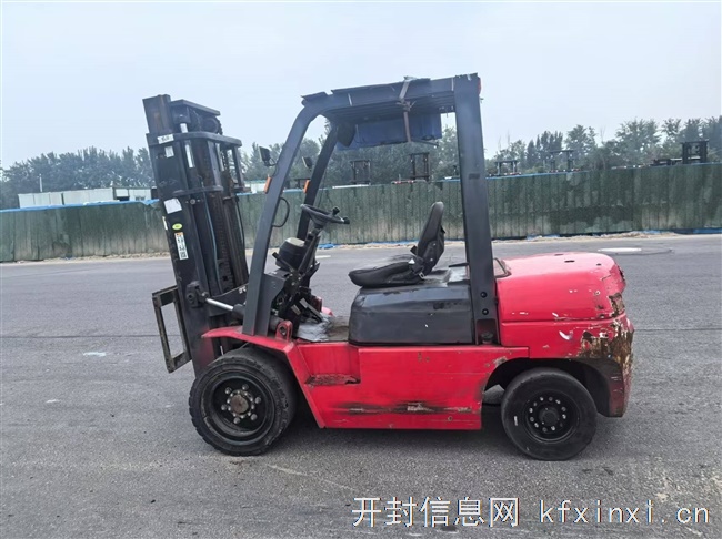 开封回收叉车,什么型号叉车都要